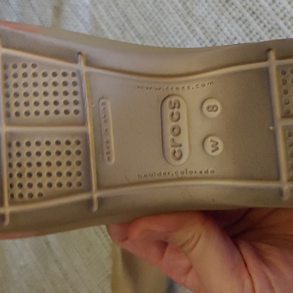 ⛱️Crocs Candy Color Jelly Sandals - Women's Size 8 - Picture 2 of 6